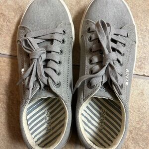 Taos Footwear Gray Women's Sneakers